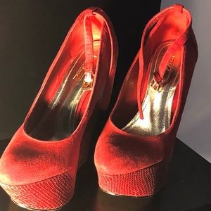 Red suede/snakeskin wedges